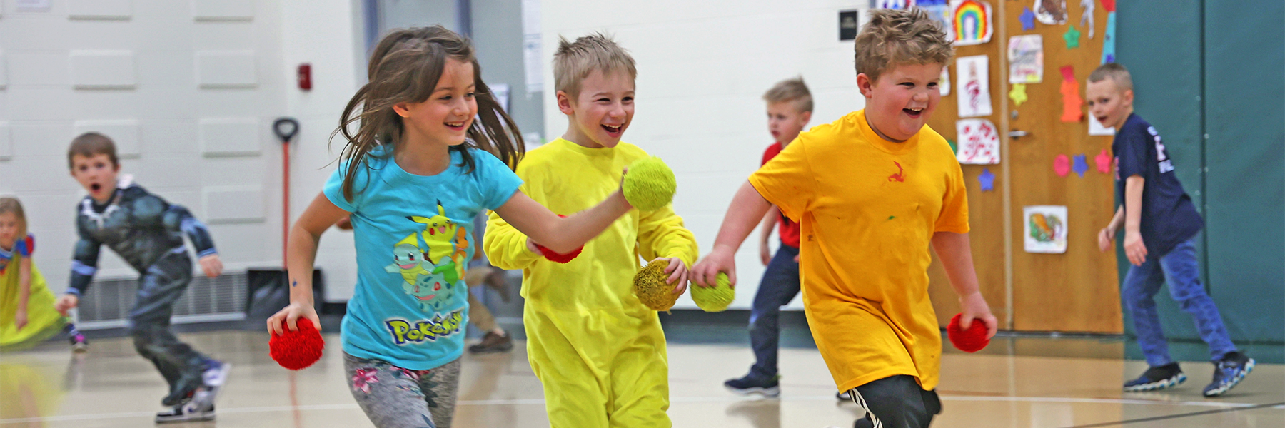 Kids playing dodgeball